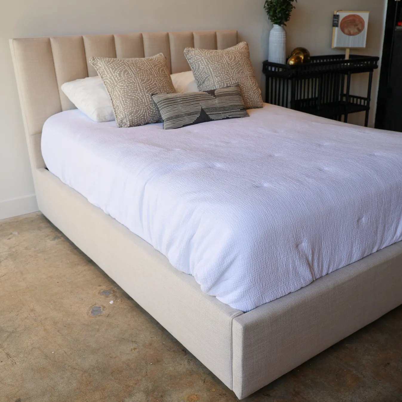 Shaedon Performance Fabric Bed